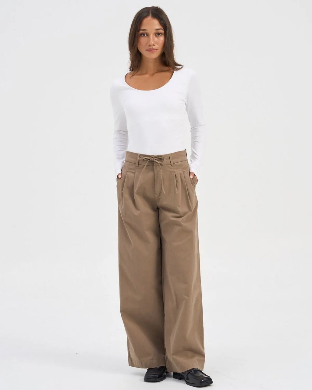 Liana High Waisted Pants - Walnut