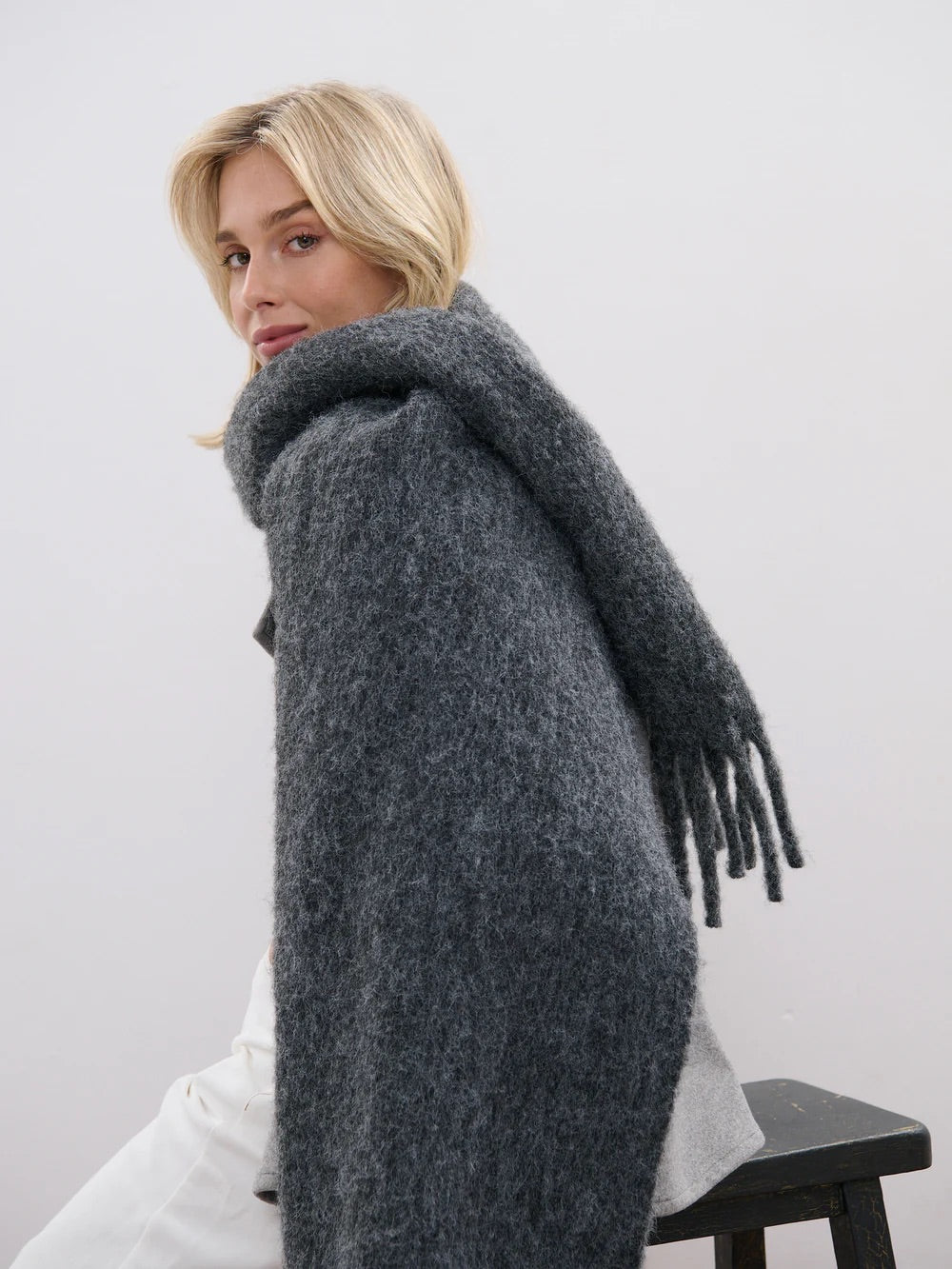 Betty Fluffy Scarf - Charcoal