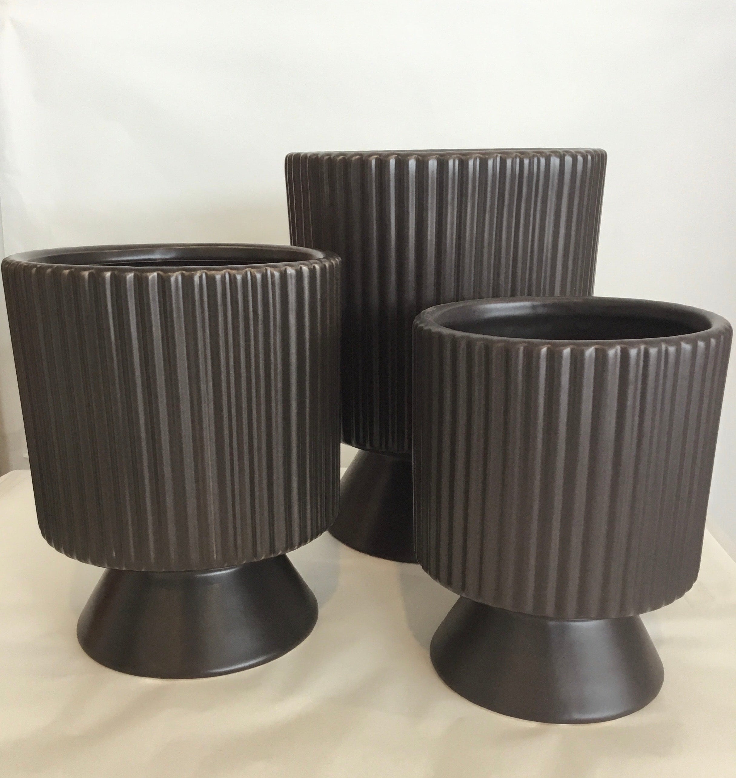 Raina Planter - Chocolate