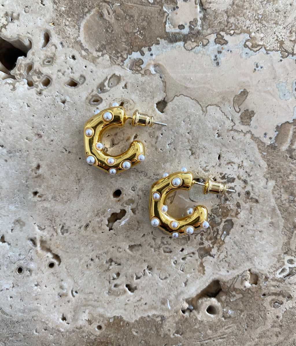 Saint Maïden Chunky Gold & Pearl Hoop Earrings
